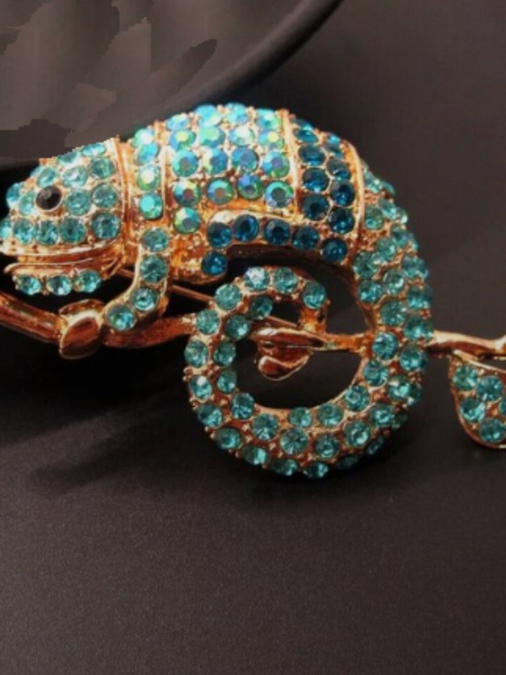 Cute & Colorful Blue Bling Branch and Gecko Iguana Crystal Fashion Brooch